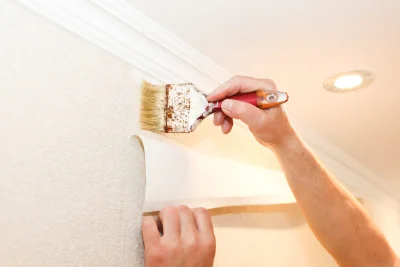 Pose de papier peint à Langolen — revêtements muraux et toiles de verre